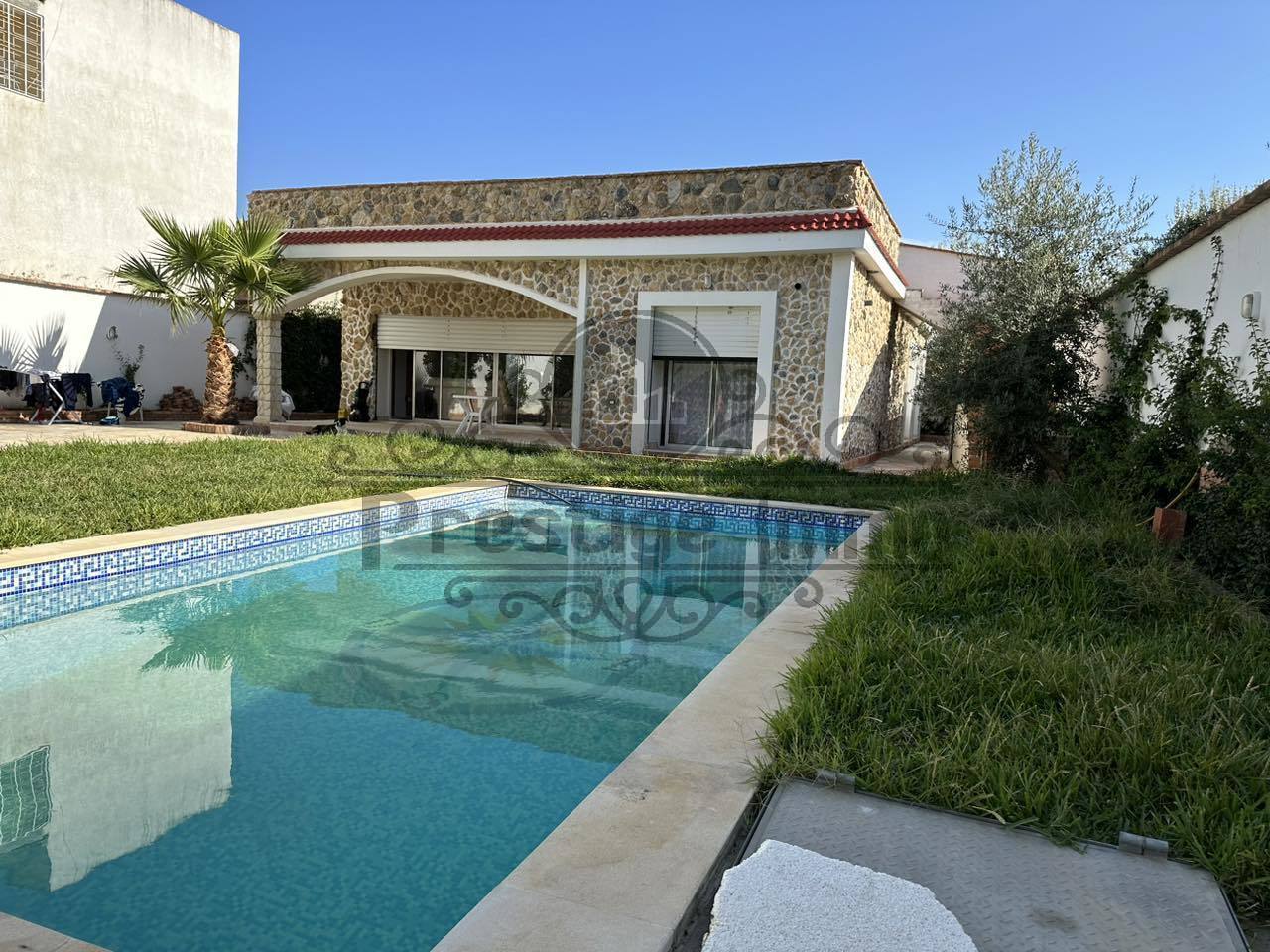 Bizerte Nord Bizerte Vente Appart. 4 pices Villa avec piscine
