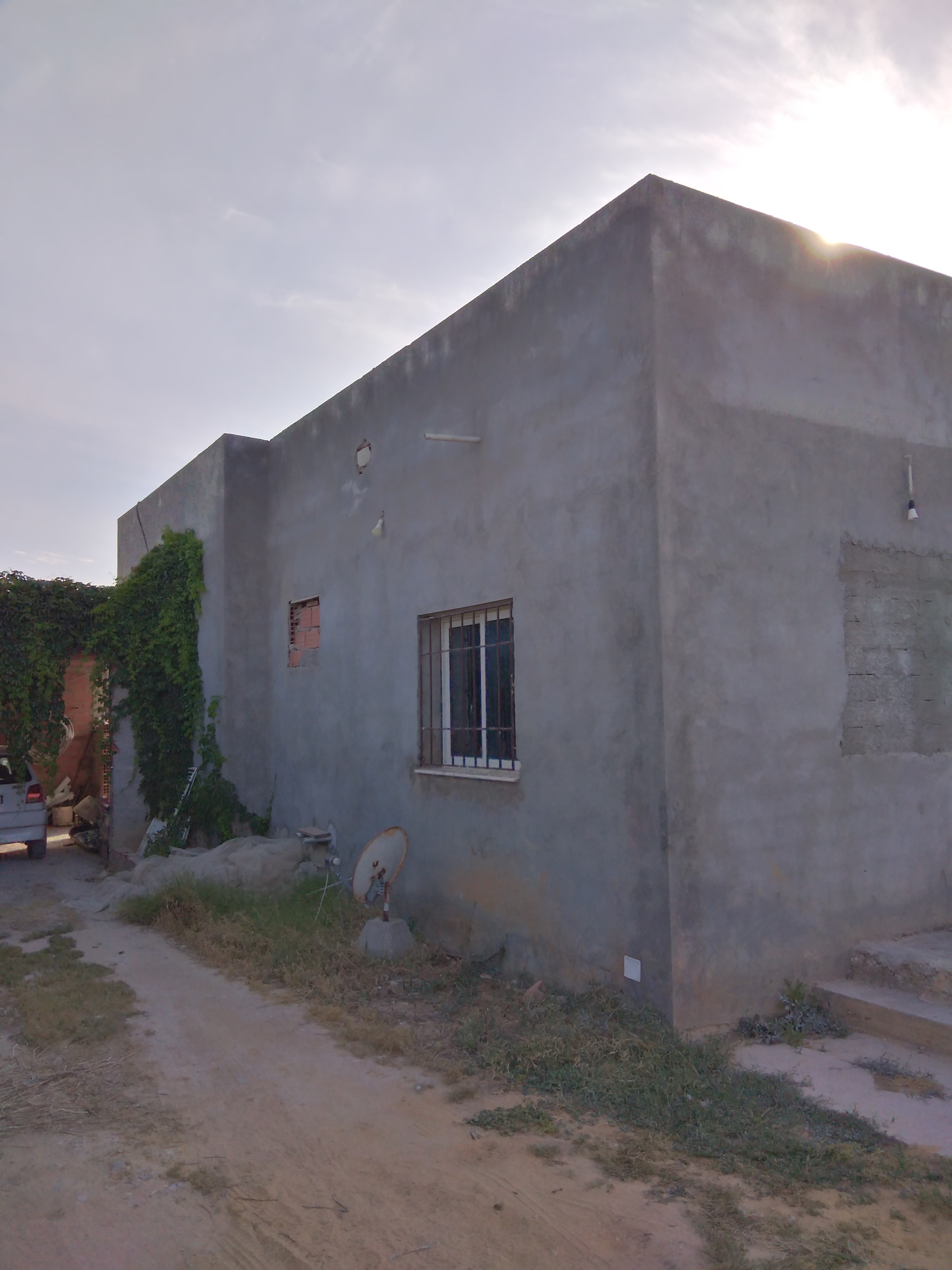 Mornag El Alelgua Vente Maisons Maison manque finition
