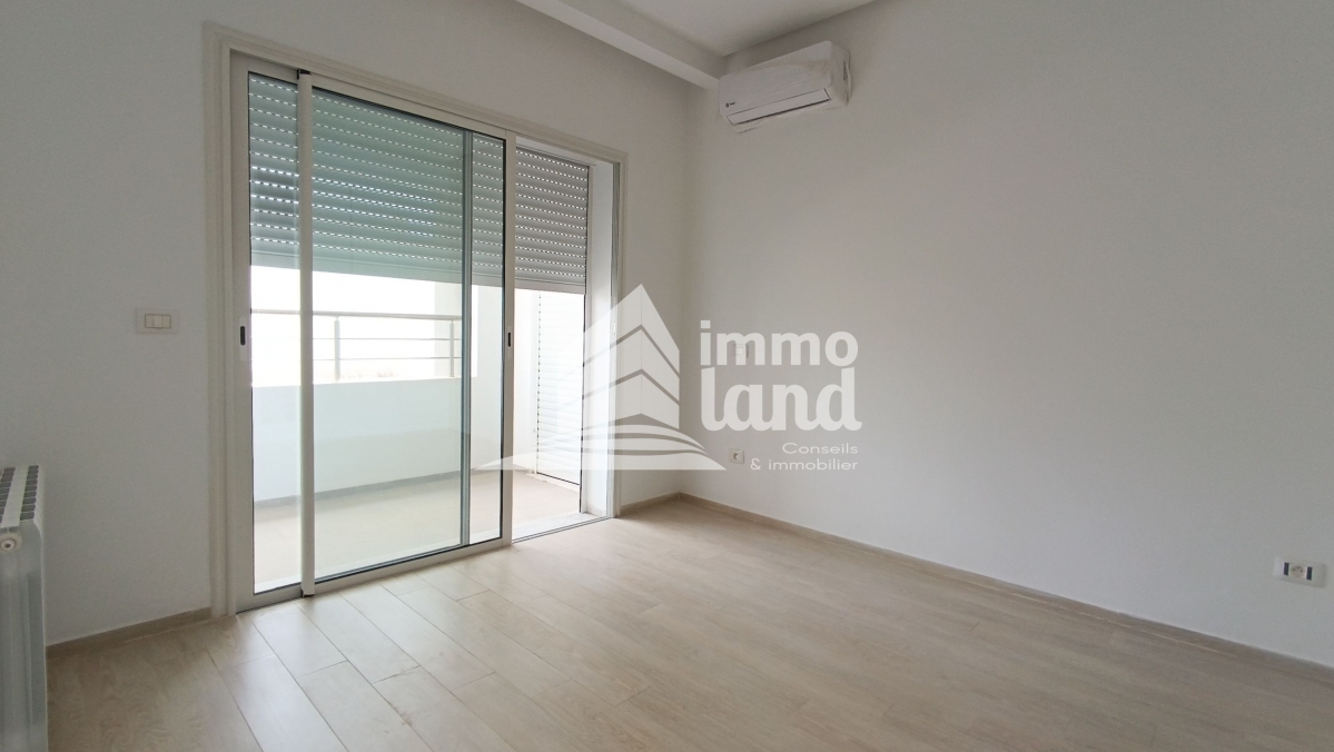 La Marsa El Aouina Vente Appart. 4 pices Appartement s3 jamais habit  la soukra