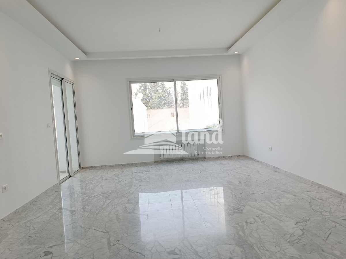 La Marsa El Aouina Vente Appart. 4 pices Appartement s3 de 175m  la soukra