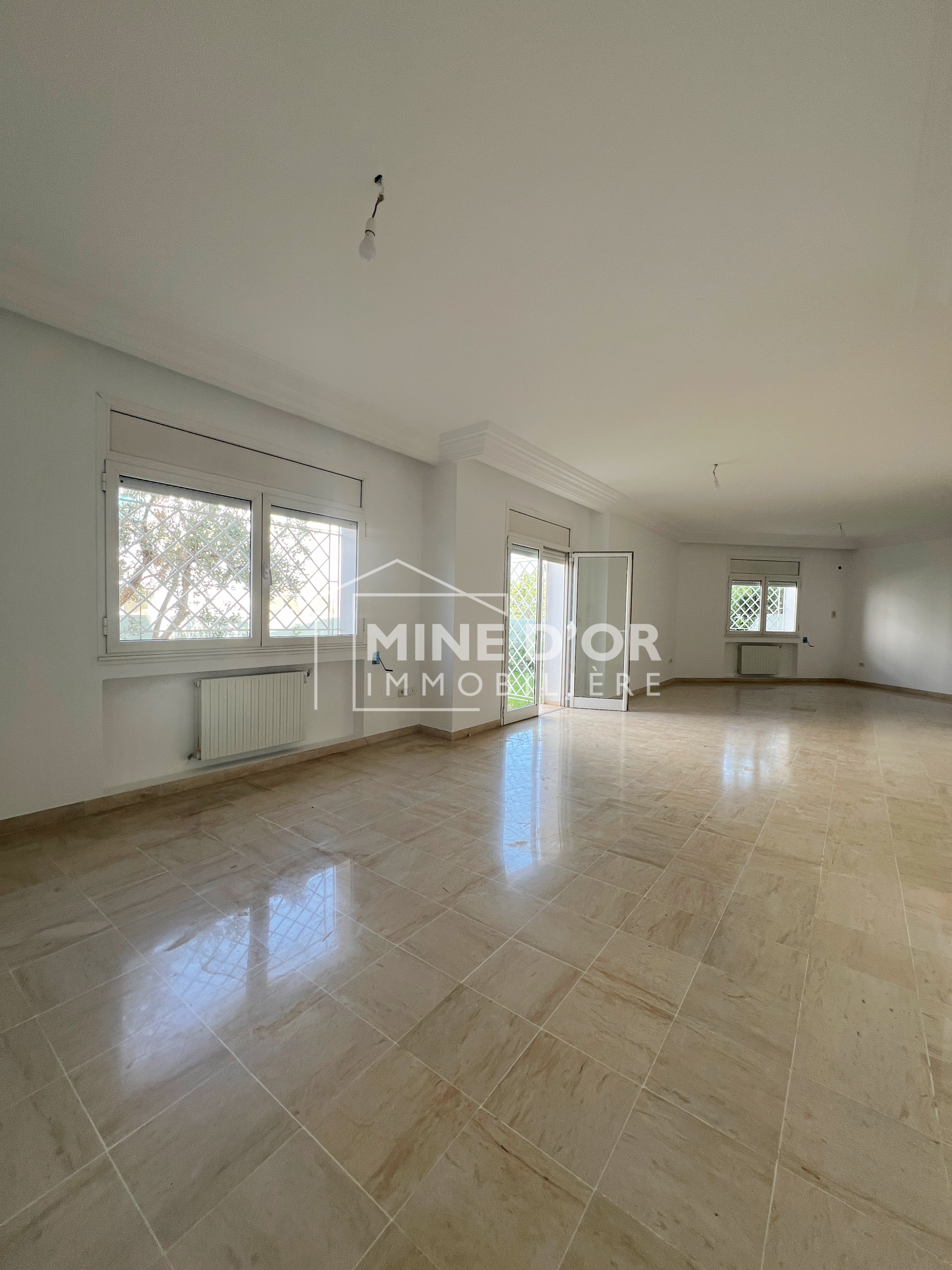 Ariana Ville Cite Ennasr 2 Vente Duplex Av duplex en s3  ennaser 2