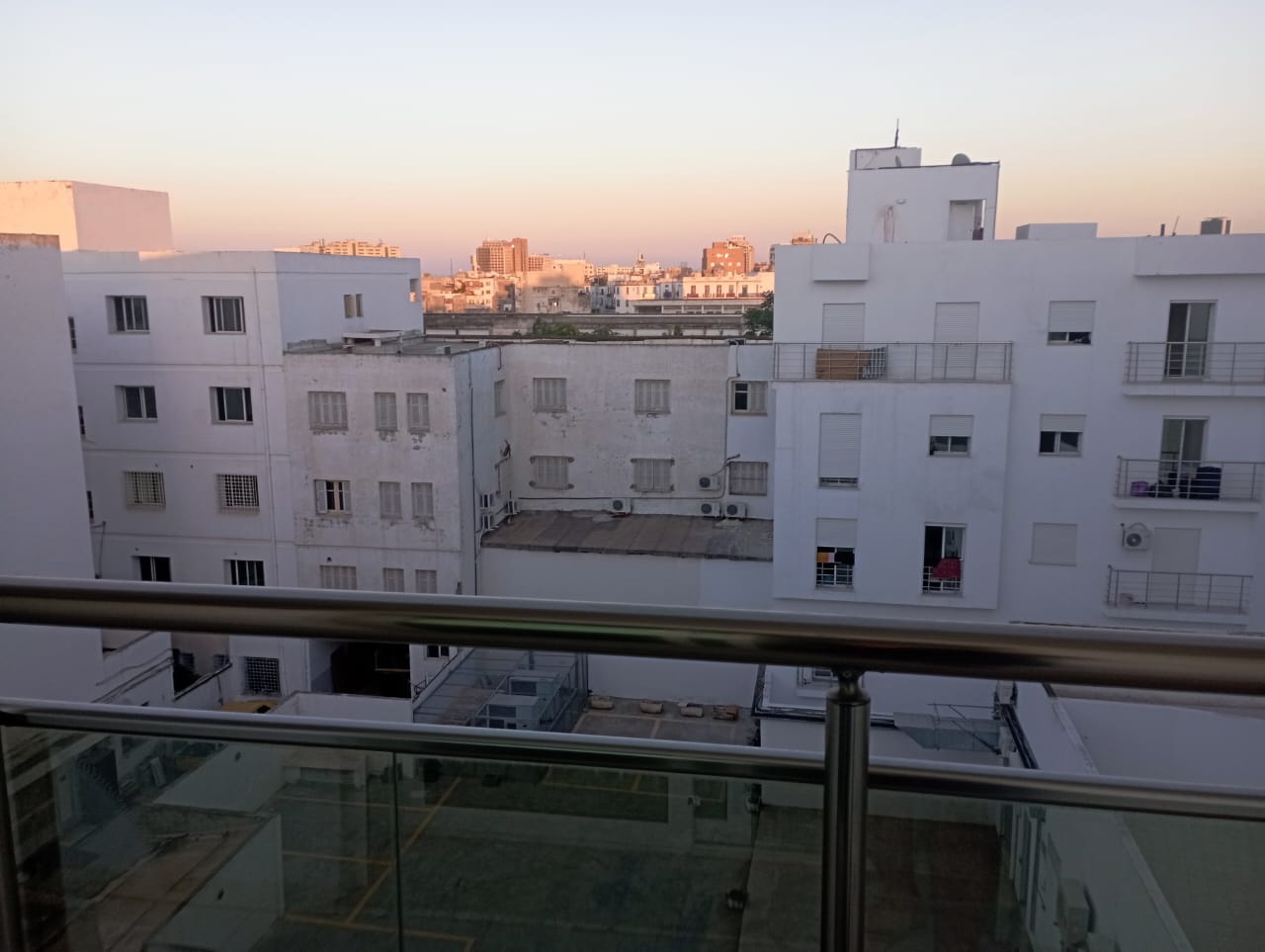 Bab Bhar Bab Bhar Vente Appart. 3 pices Appartement  bab el khadhra