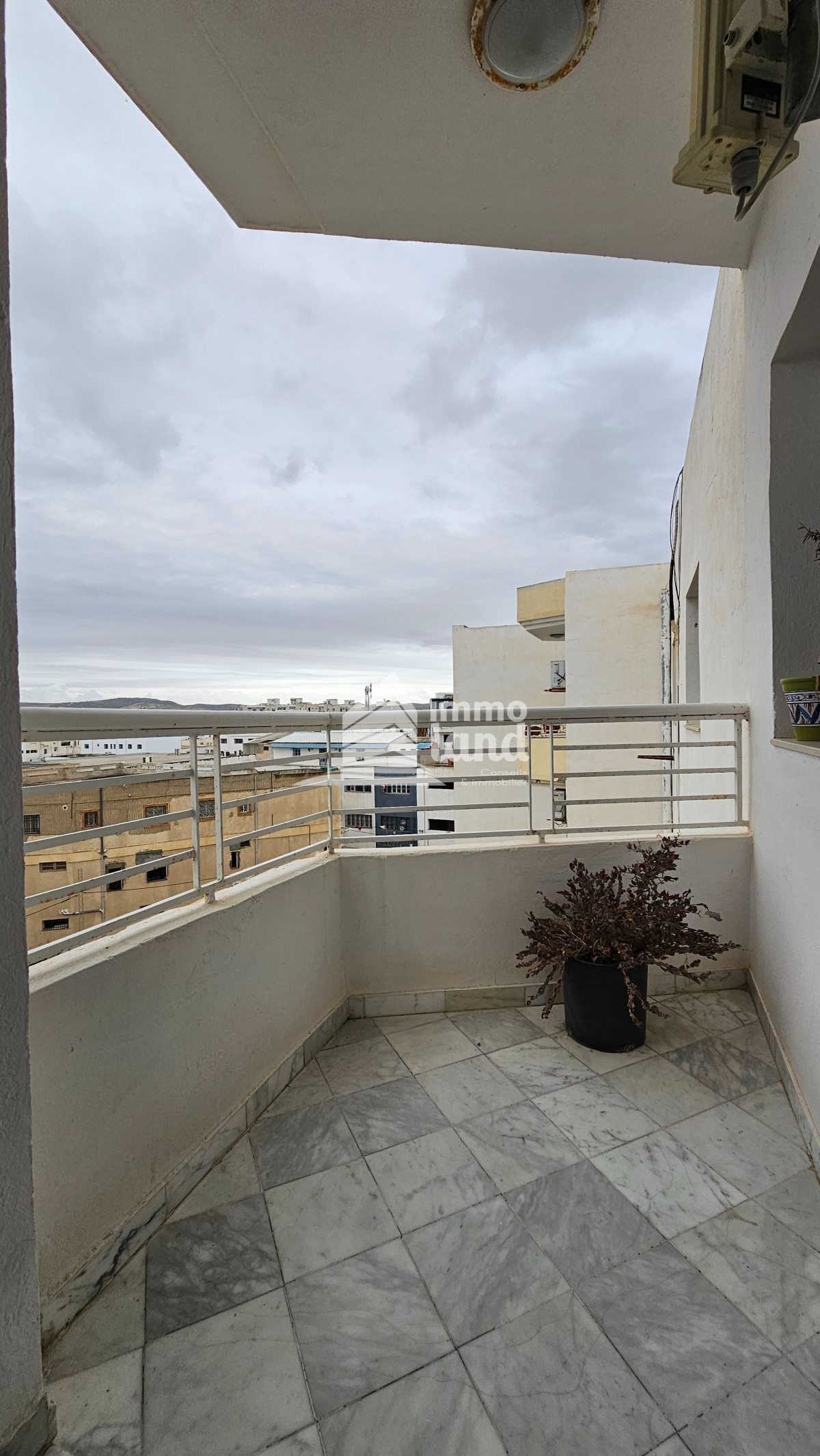 La Soukra La Soukra Vente Appart. 4 pices Appartement s3 de 155 m  la soukra