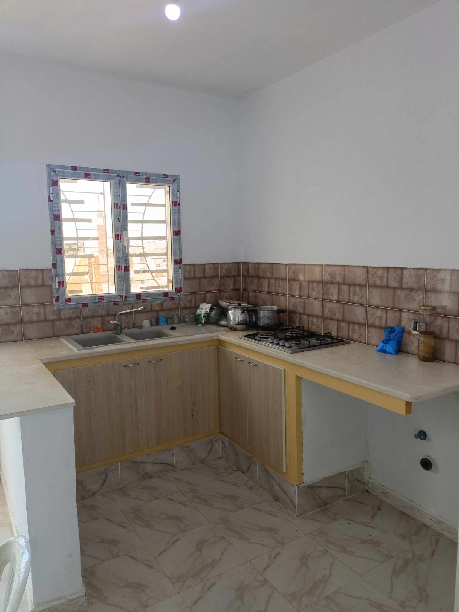 Hammamet Hammamet Vente Appart. 2 pièces Immeuble e 4 étages pas loin de la mer