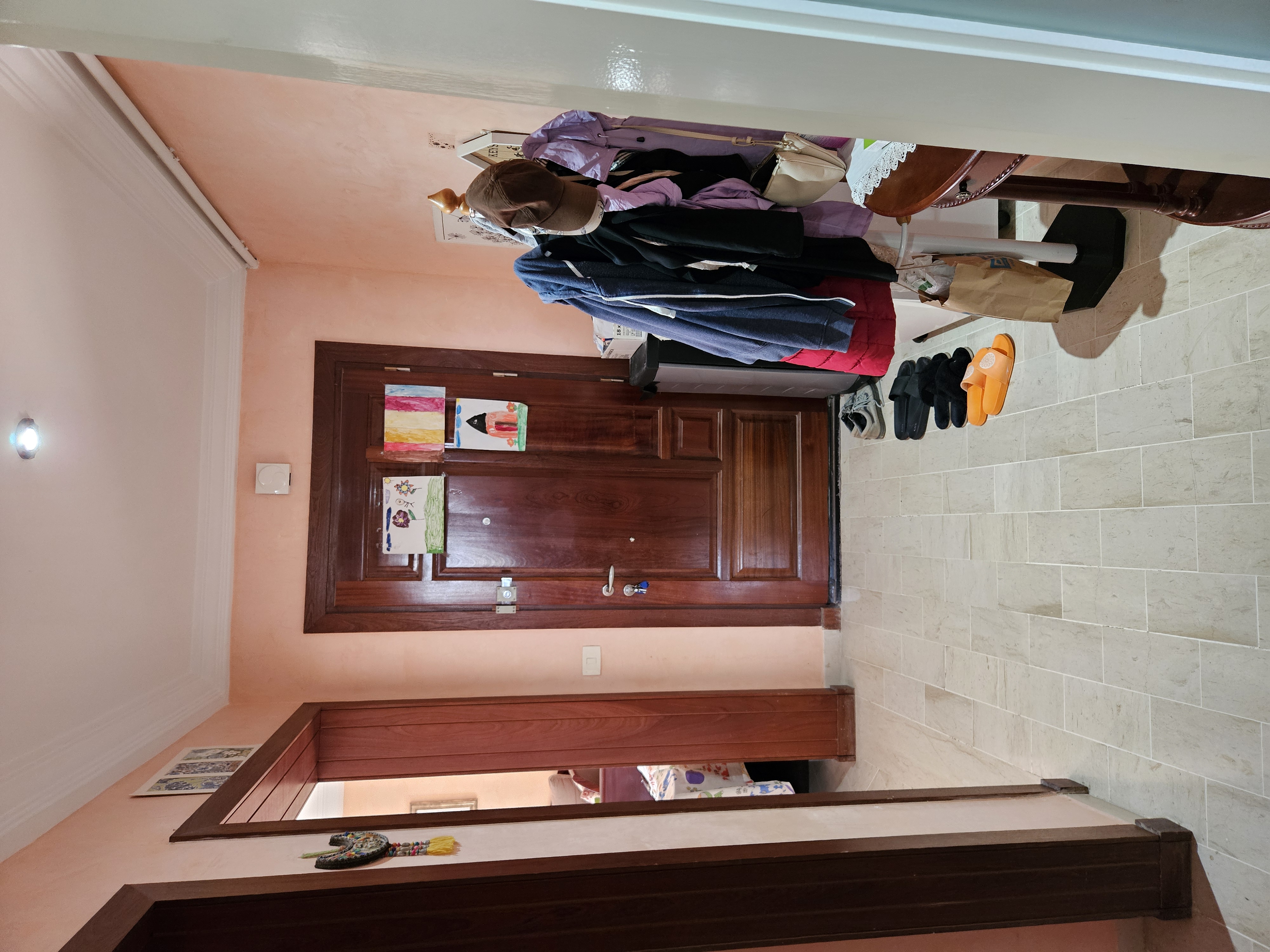 Raoued Ariana Essoughra Vente Appart. 3 pices Appartement s plus 2 avec un garage pour voiture