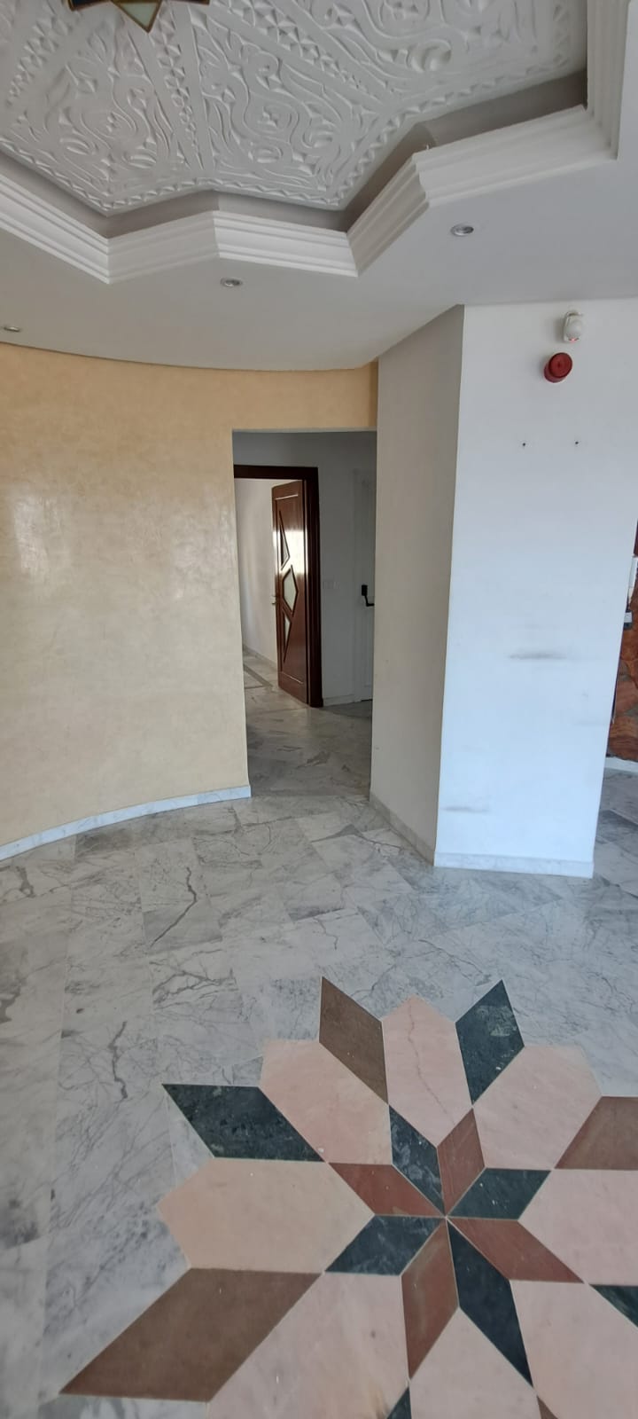 Ariana Ville Cite Ennasr 2 Vente Appart. 4 pices Bureau  cit ennasr 2 tunis