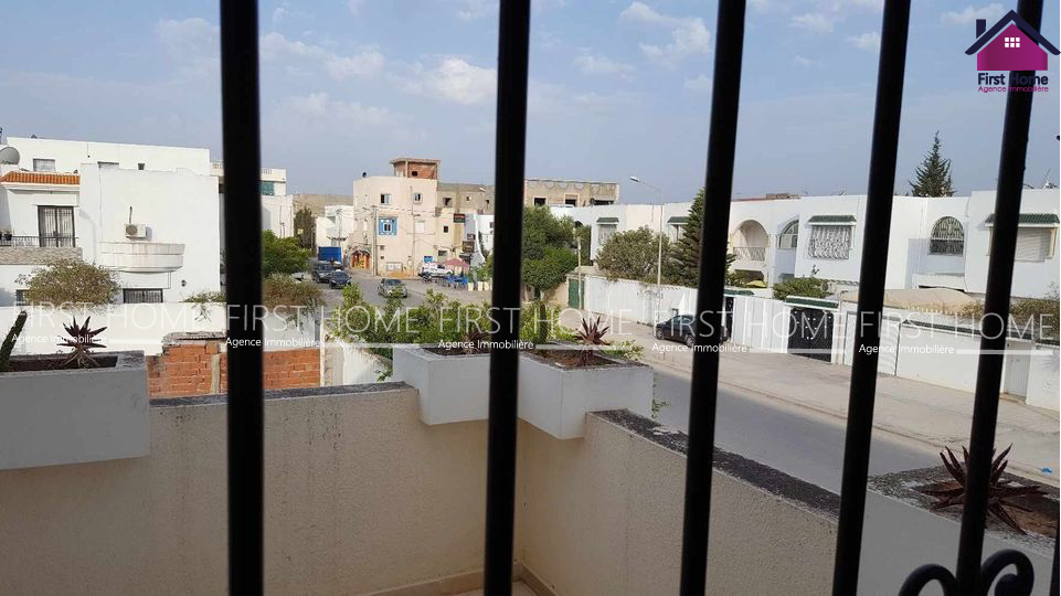 La Soukra Dar Fadhal Vente Appart. 3 pices Une villa  la soukra dar fadhal