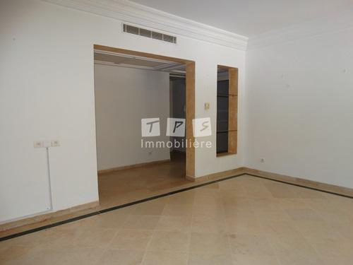 Ariana Ville El Menzah 8 Vente Appart. 4 pices Appartement au rdc  el menzah 8 s3