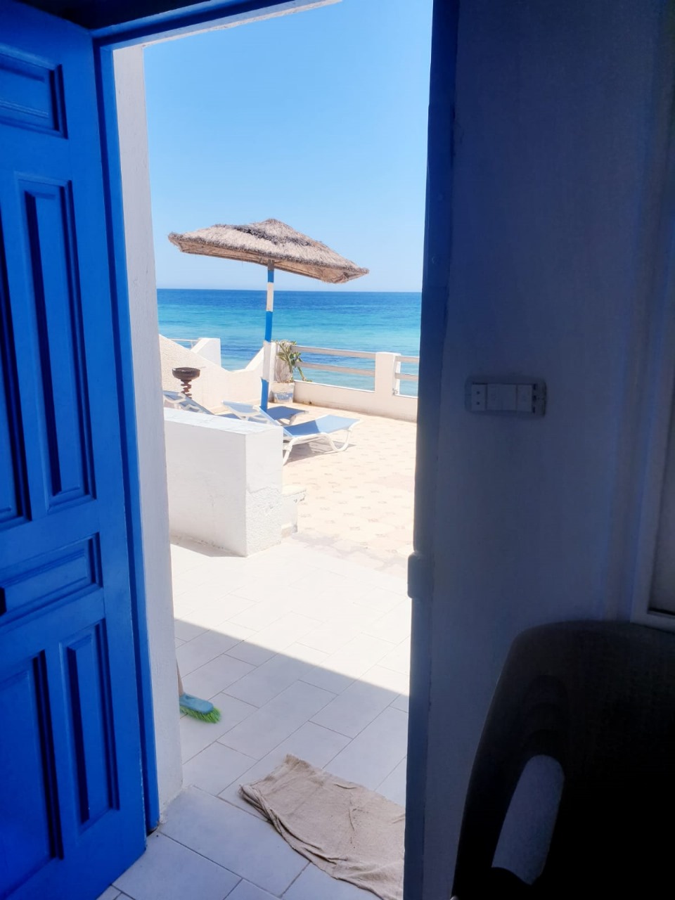 Kelibia Kelibia Vente Maisons Villa pieds dans l'eau  kelibia plage