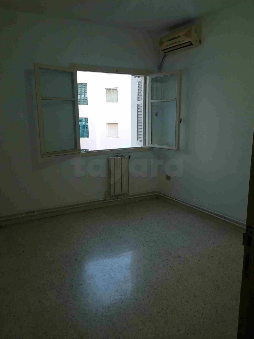 Ariana Ville Cite Ennasr 1 Vente Appart. 2 pices Appartement titr ennasr 1