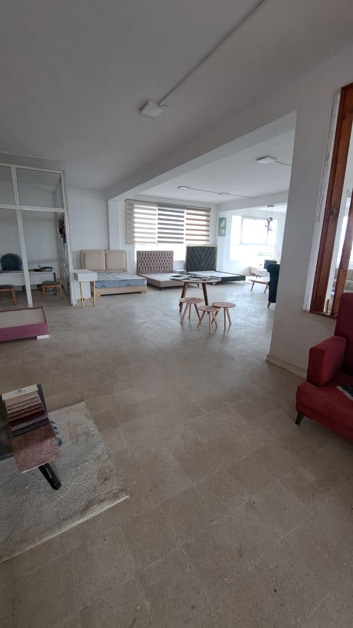La Soukra Chotrana 1 Vente Autre Showroom avec atelier  soukra chotrana 1