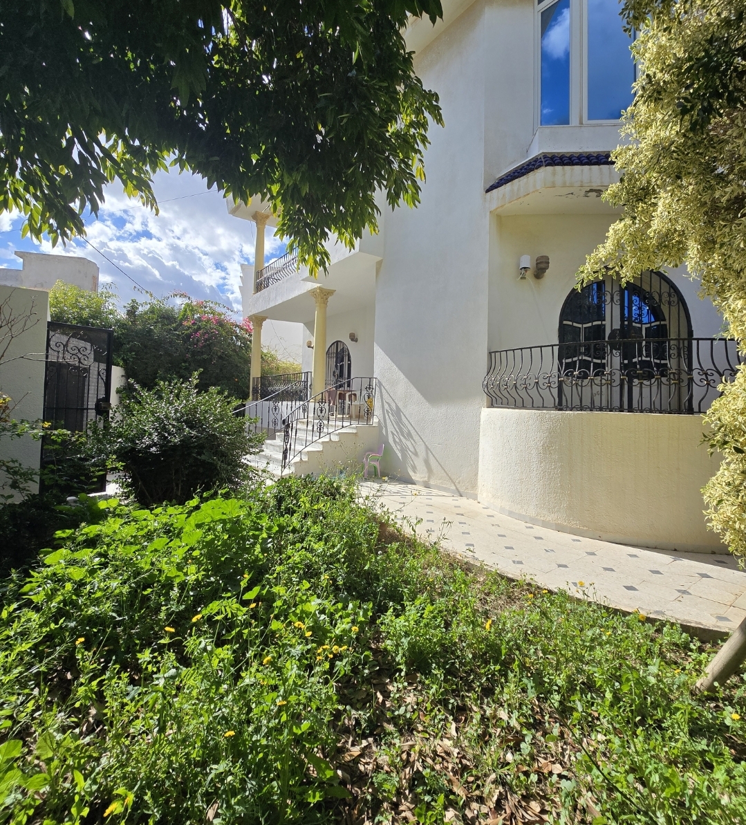 Sousse Jaouhara Sahloul Vente Maisons Villa spacieuse et propre  sahloul