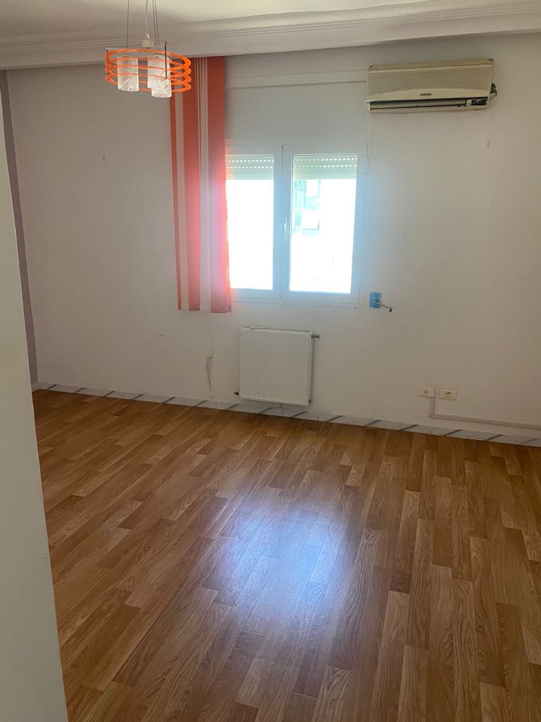 La Marsa El Aouina Vente Appart. 3 pices Un joli  appartement