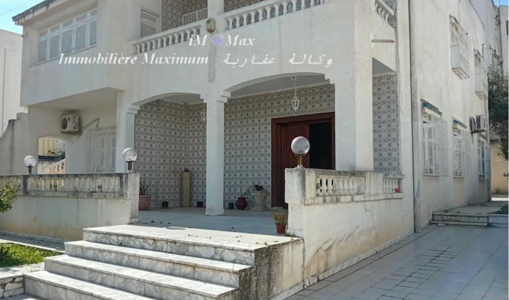 El Menzah El Menzah 9 Vente Maisons Villa sur 2 tages  rnover menzah 9