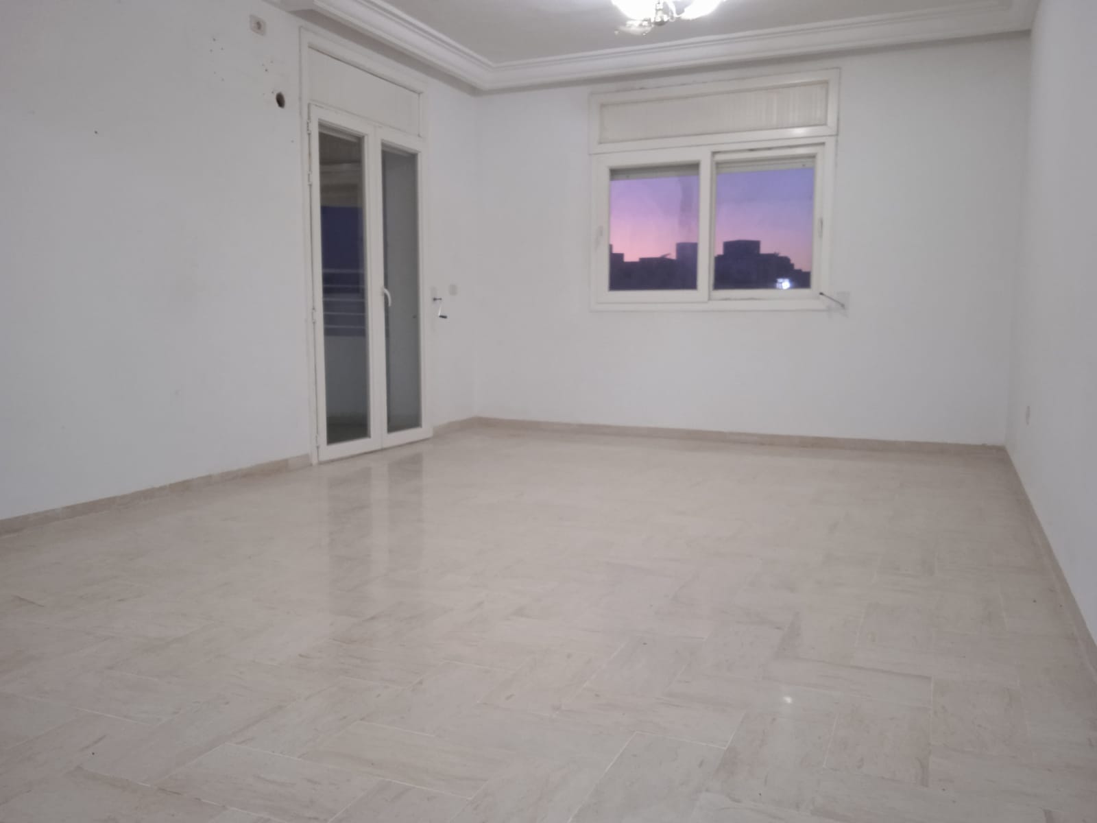 La Marsa El Aouina Vente Appart. 4 pices Appartement s4 lumineux