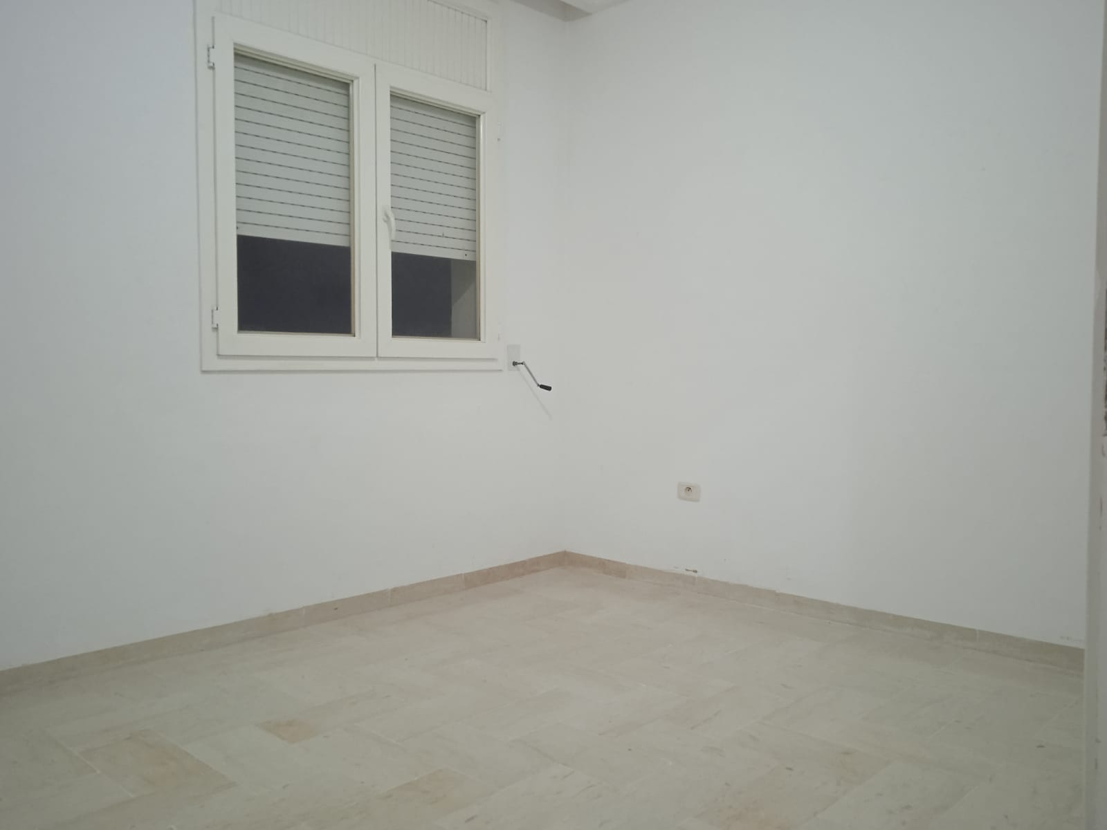 La Marsa El Aouina Vente Appart. 4 pices Appartement s4 lumineux