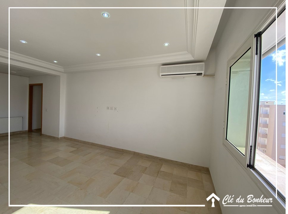 La Marsa El Aouina Vente Appart. 3 pices Appartement s3 en bon tat  cit wahat