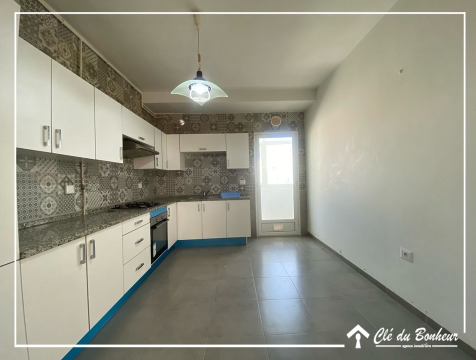 La Marsa El Aouina Vente Appart. 3 pices Appartement s3 en bon tat  cit wahat