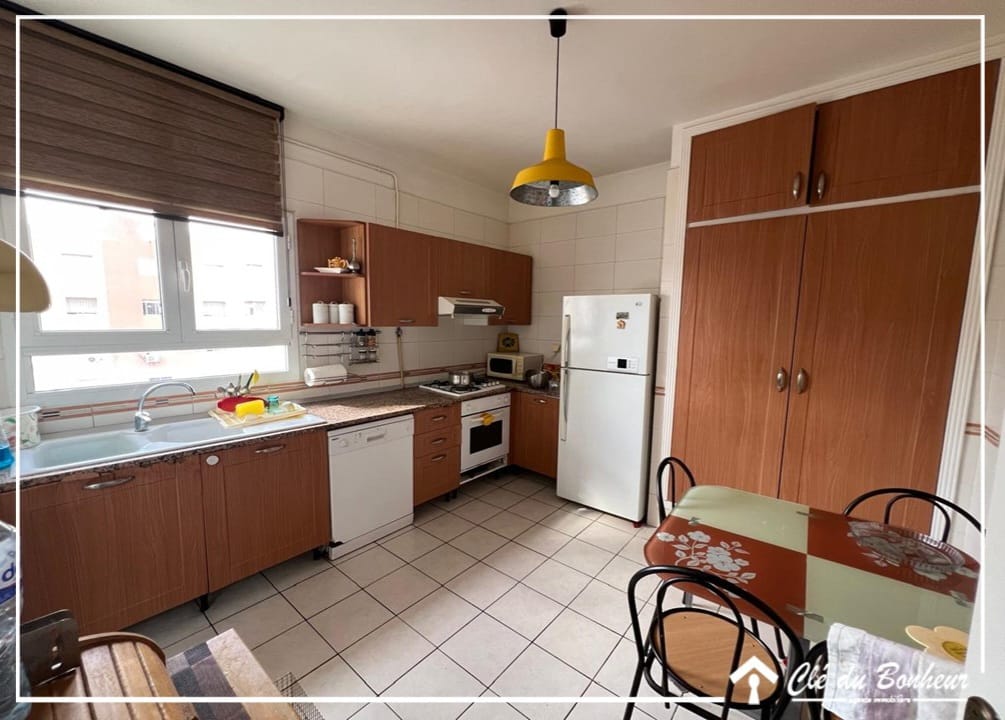 La Marsa El Aouina Vente Appart. 3 pices Appartement s3 spacieux  cit wahat
