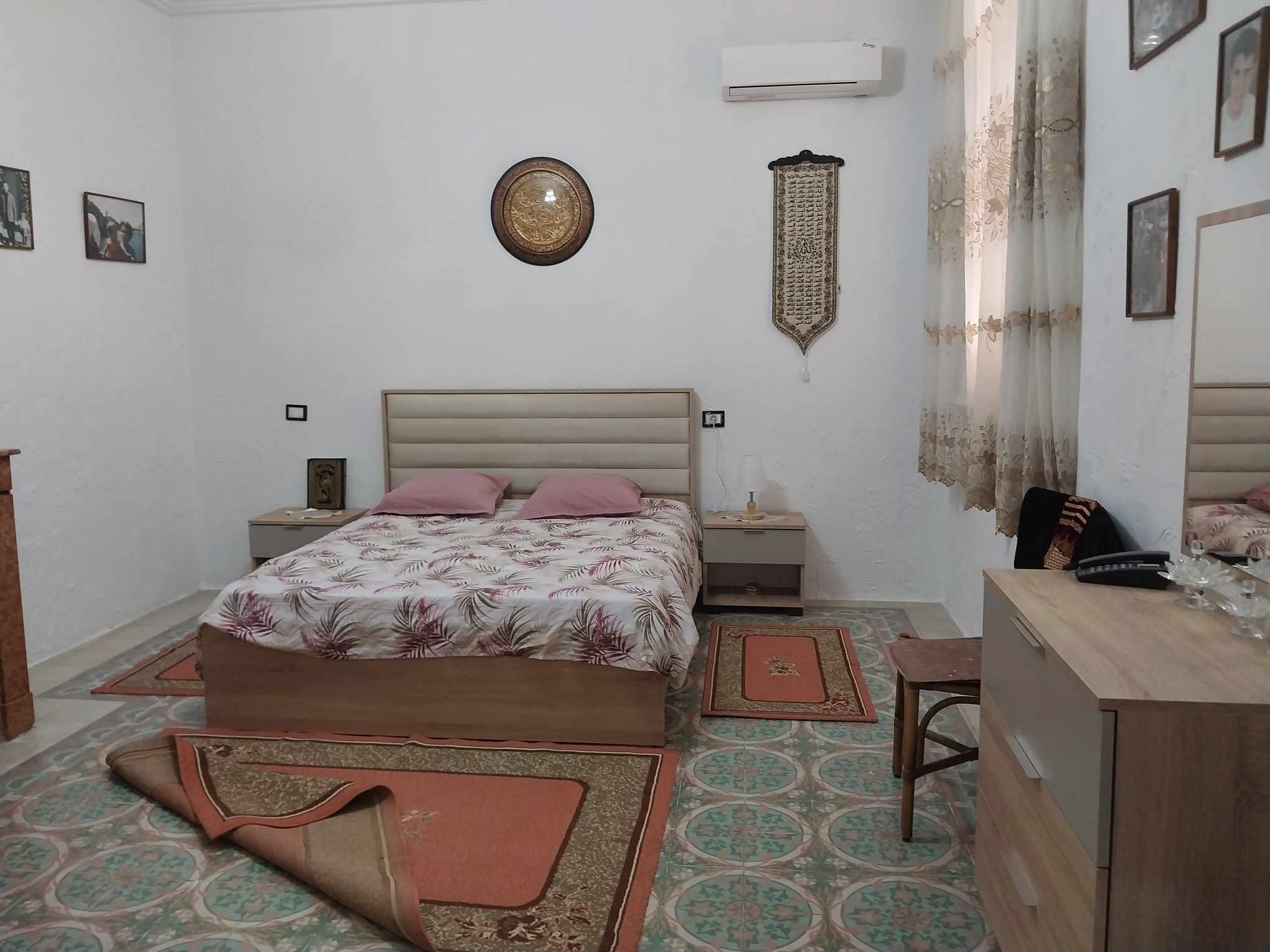 Bab Bhar Bab Bhar Vente Appart. 4 pices Un grand appartement  la place de barcelone