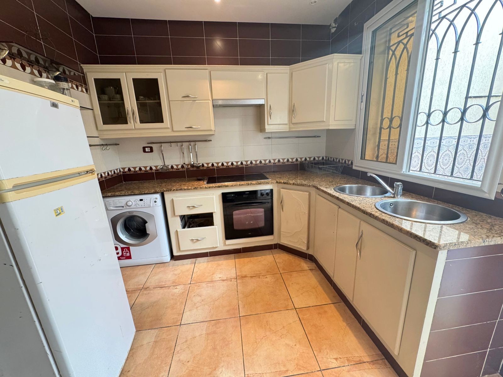 Akouda Chatt Meriem Vente Maisons Maison cot mer avec 2etages