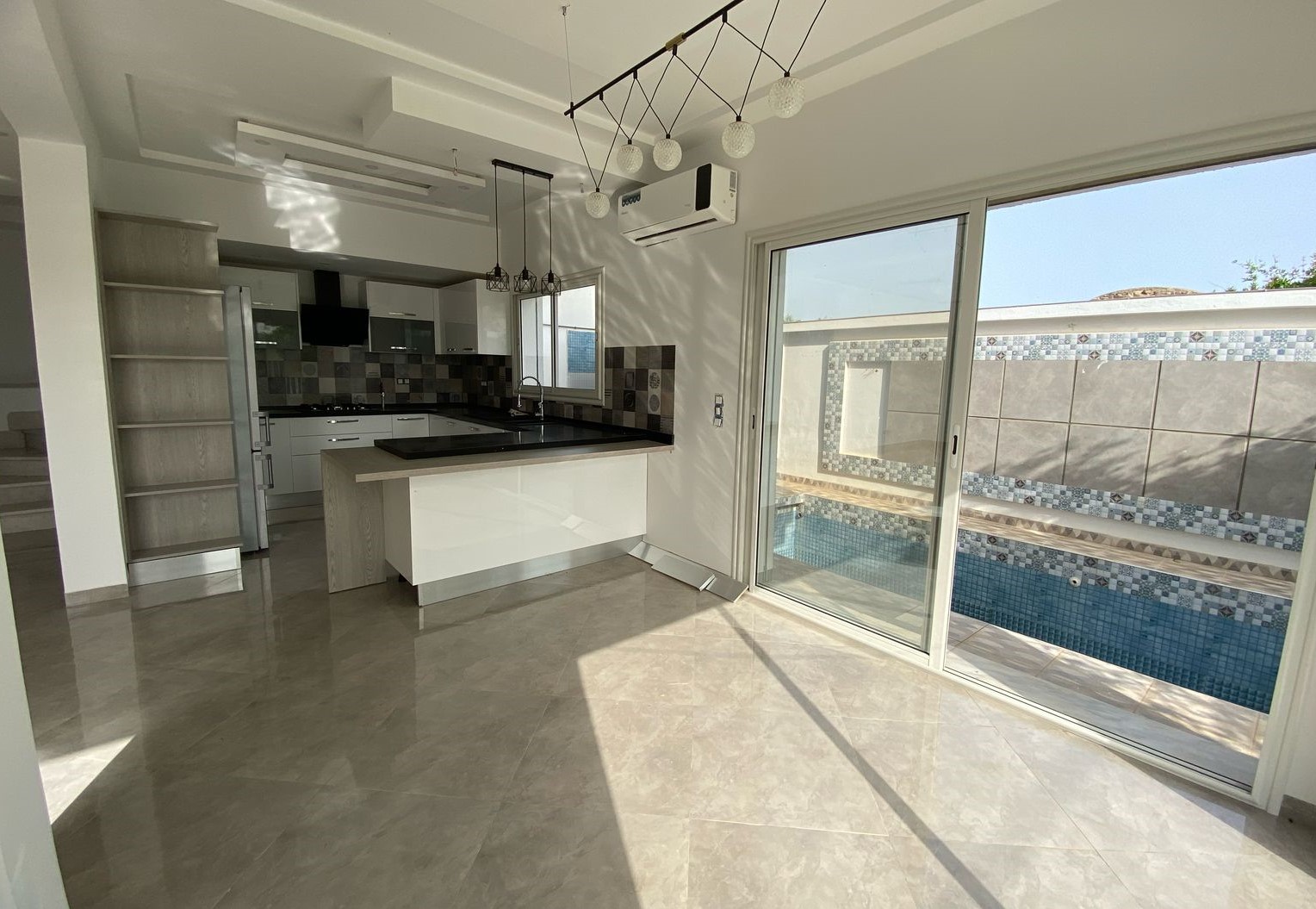 Hammamet Hammamet Vente Autre Une belle villa  s2  hammamet  zone miramar