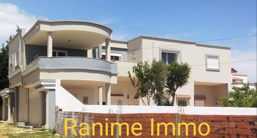 El Haouaria Cite Touristique Vente Maisons Villa haute standing a la plage de 350m2