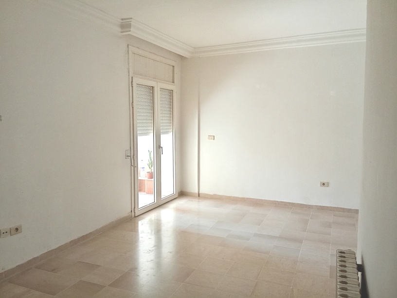 La Marsa El Aouina Vente Appart. 3 pices Appartement salon deux chambres au 2e tage