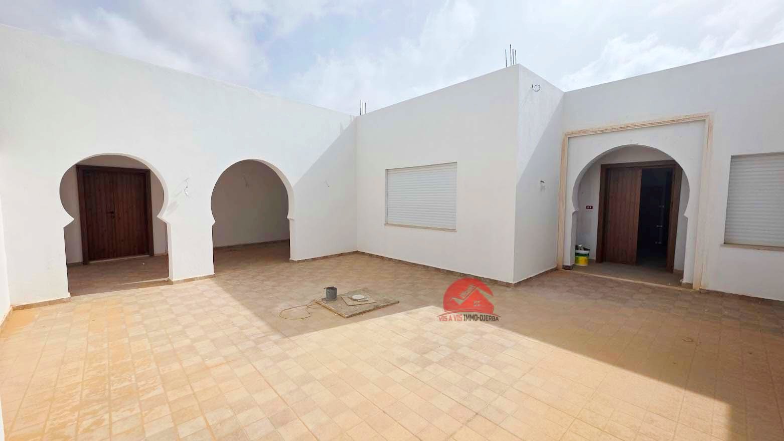 Djerba - Houmet Essouk Djerba  Vente Maisons Villa plain pied a houmt souk djerba zu ref v713