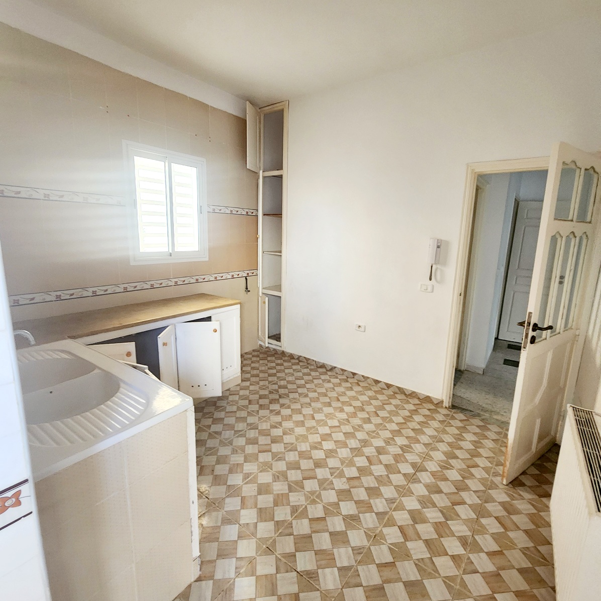 Hammam Chatt Borj Cedria Vente Maisons Villa cot magasin gnral