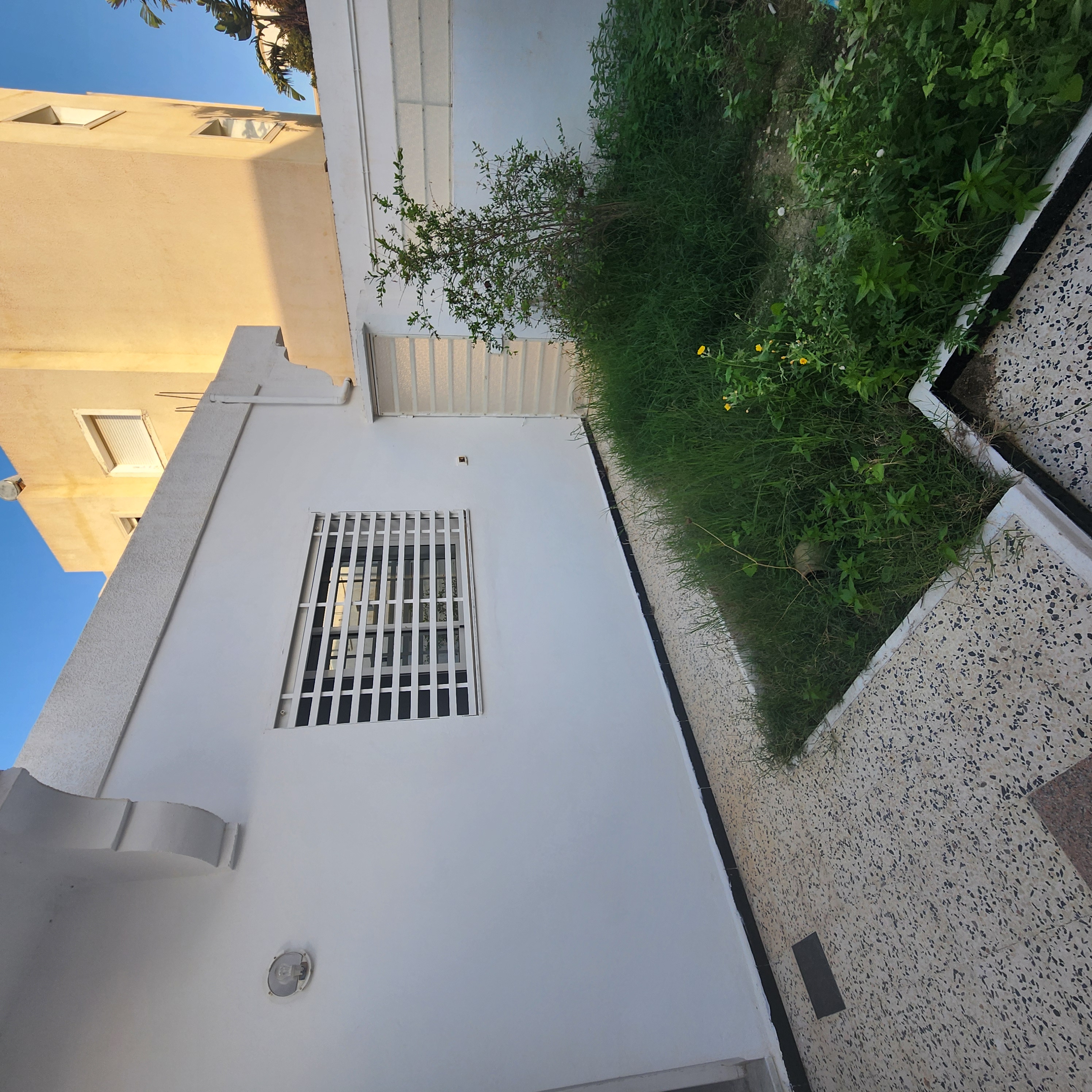 Hammam Chatt Borj Cedria Vente Maisons Villa cot magasin gnral