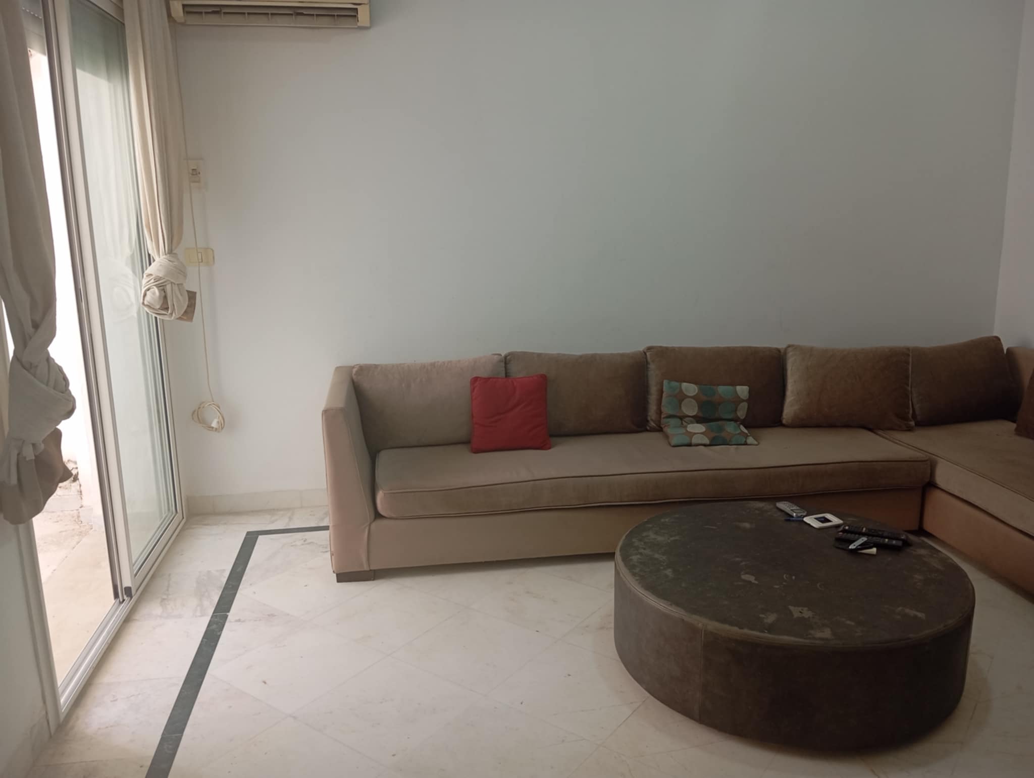 La Marsa El Aouina Vente Appart. 2 pices Un grand s plus 1  cit el wahat