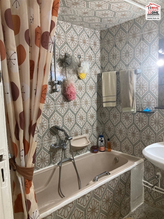 El Kram Le Kram Vente Maisons Etage de villa macha  carthage yasmina