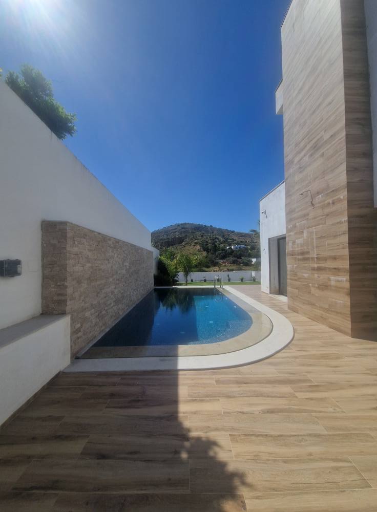 Sidi Thabet Jabbes Vente Maisons Villa s5 trs haut standing