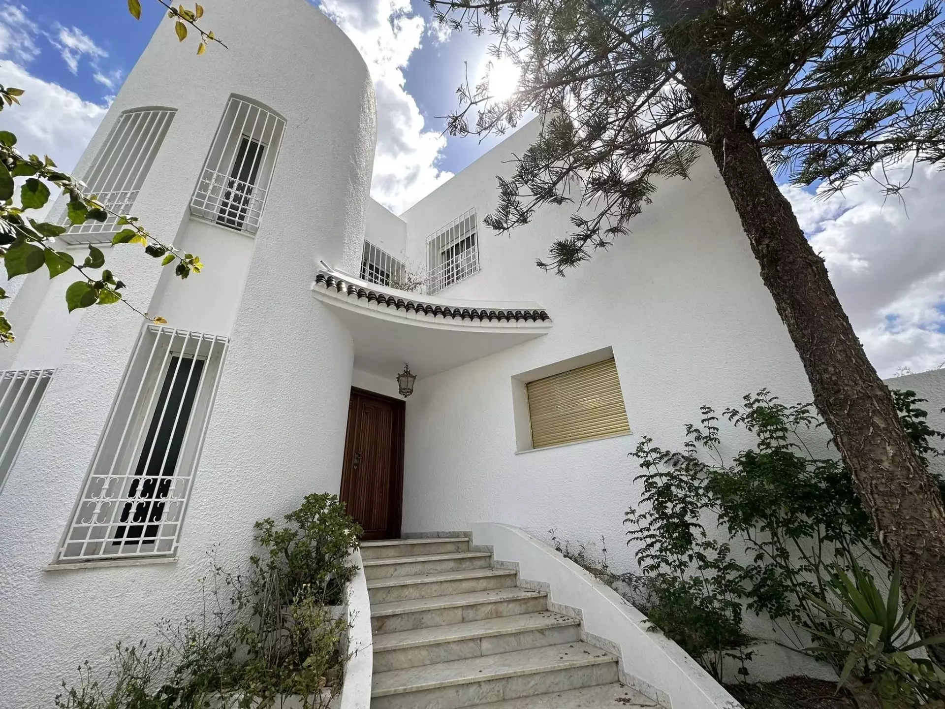 El Menzah El Menzah 9 Vente Maisons Villa s7  menzah 9a sur artre principale