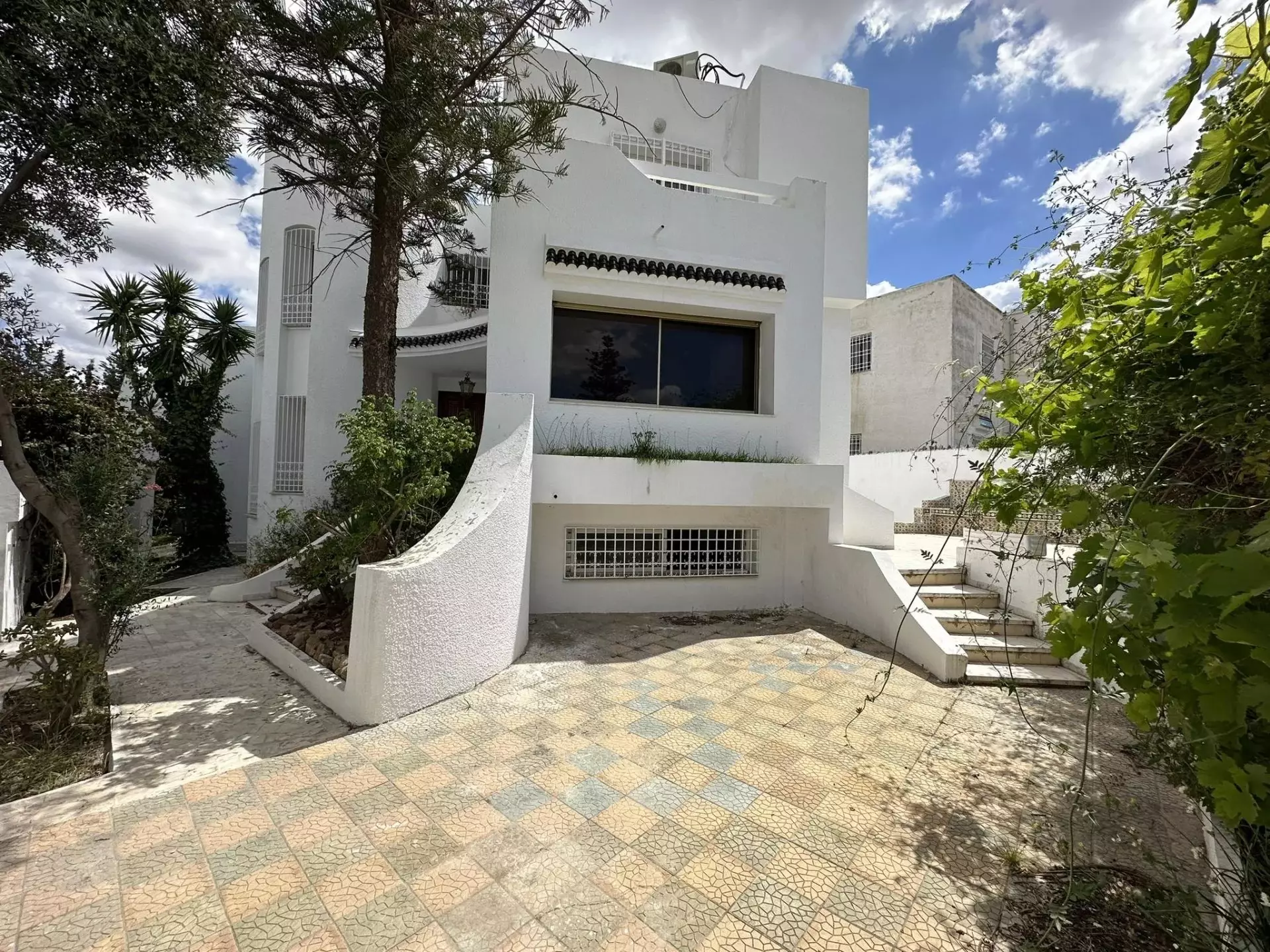 El Menzah El Menzah 9 Vente Maisons Villa s7  menzah 9a sur artre principale
