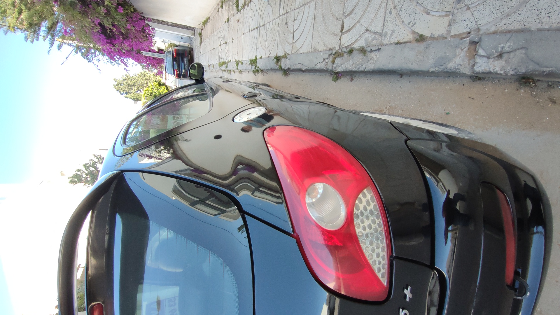 La Marsa El Aouina Peugeot 206+ Belle 206 plus a laouina