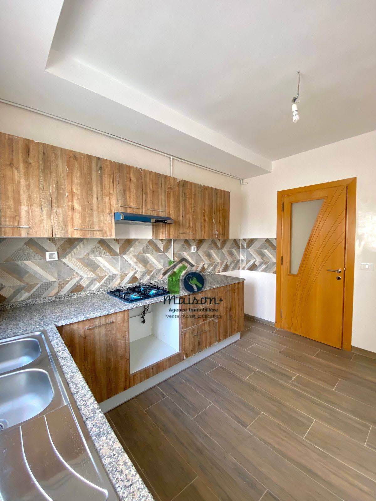 El Mourouj El Mourouj Vente Appart. 3 pices Hs appartement avec place parking sous sol