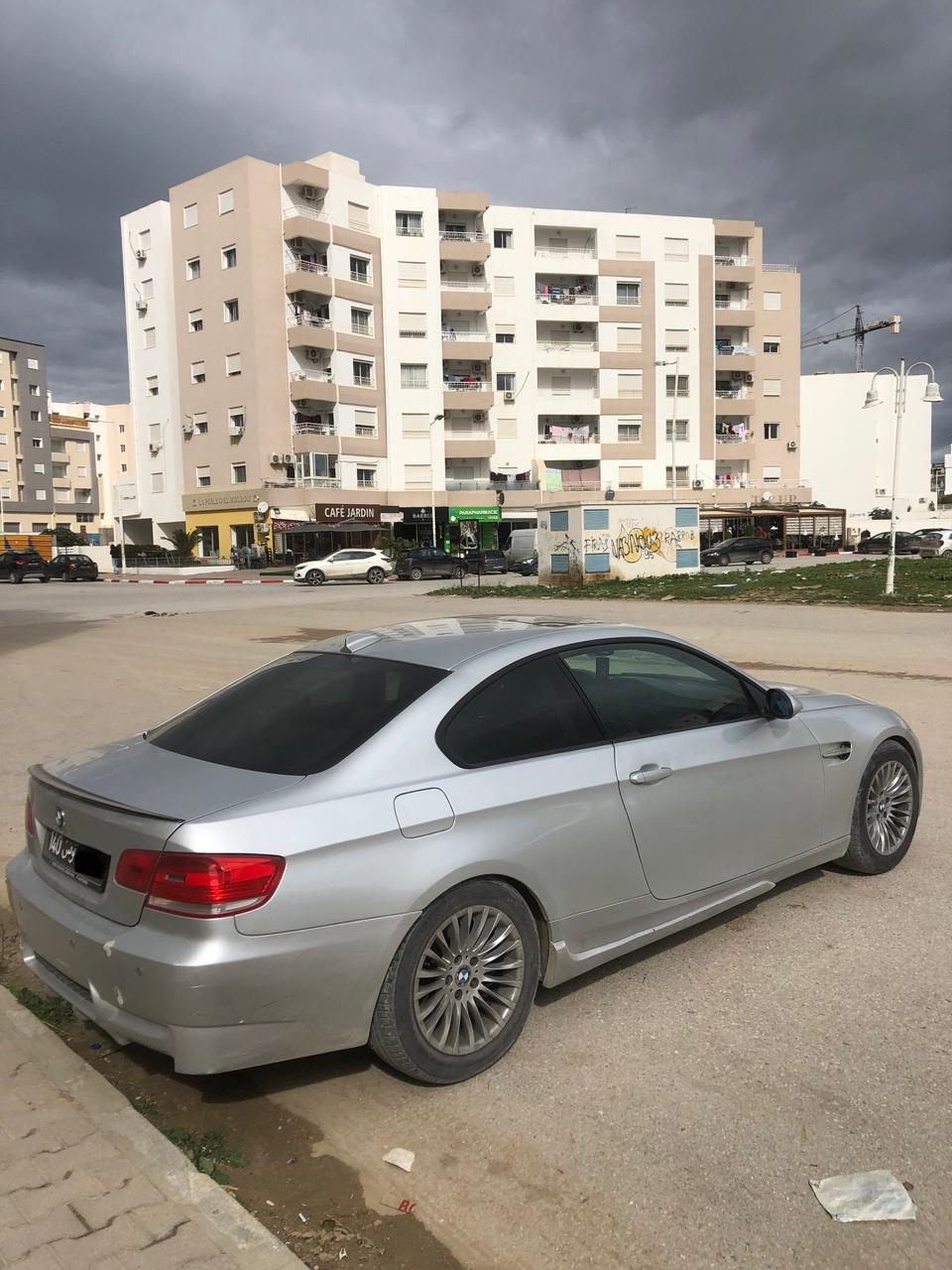 La Soukra Borj Louzir Bmw Serie 3 Bmw 316 i    e 92  bien entretenue    2ieme main