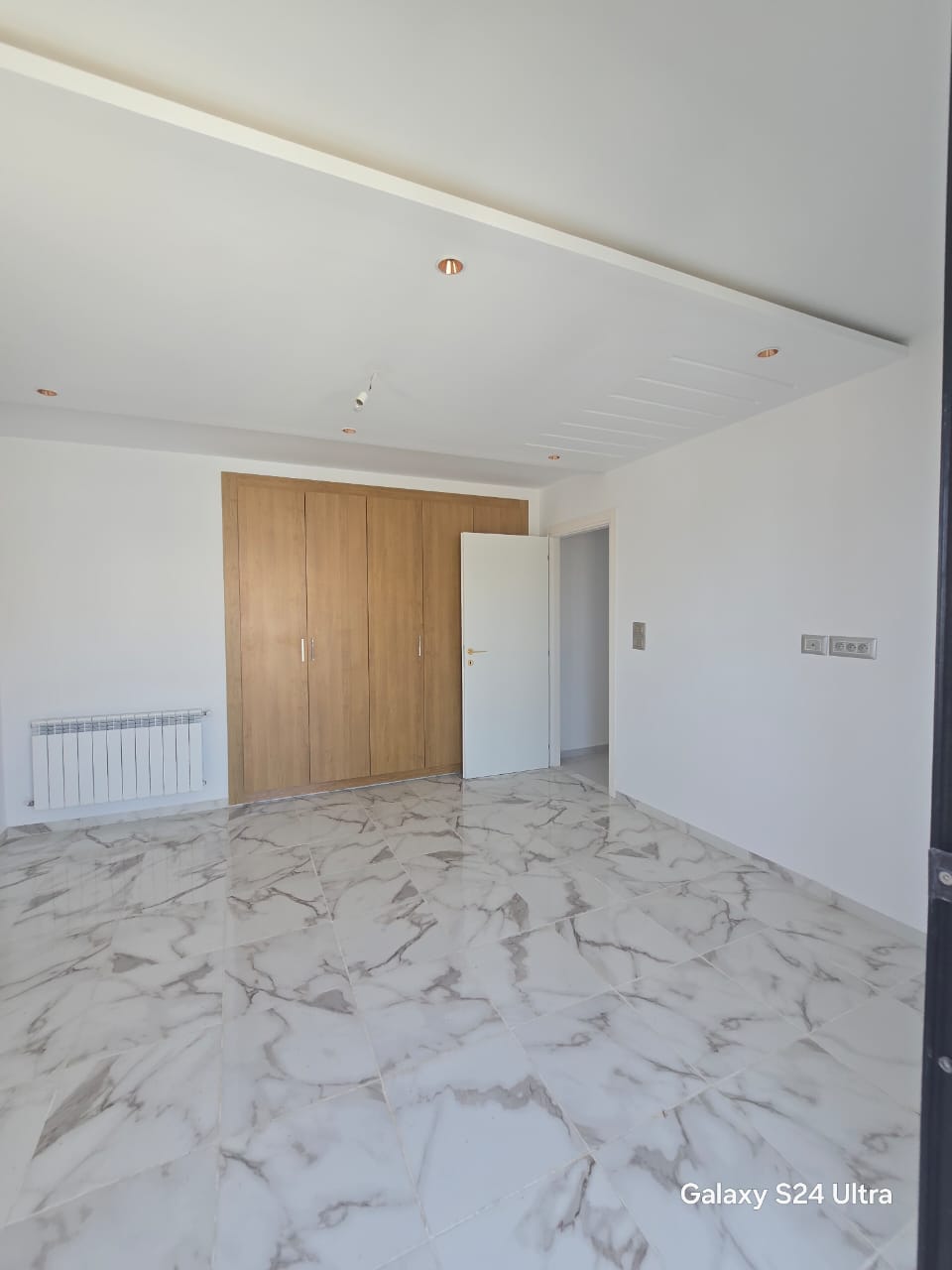 Akouda Chatt Meriem Vente Appart. 4 pices De appartement s1 et s2 luxeuse chatt mariem plage