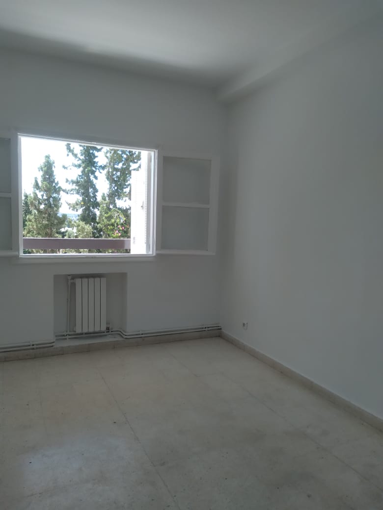Ariana Ville El Menzah 7 Vente Appart. 4 pices Un joli appartement s3  menzah 7
