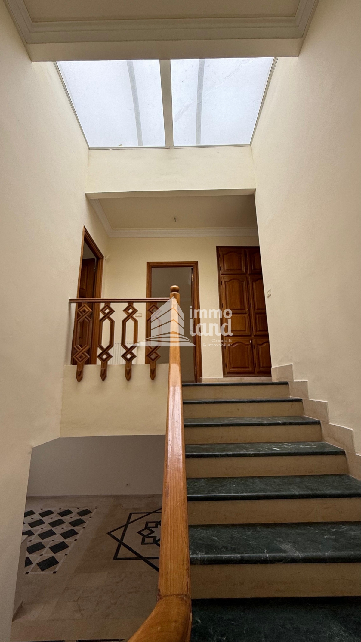 La Marsa Gammart Vente Maisons Triplex s5  gammarth suprieur