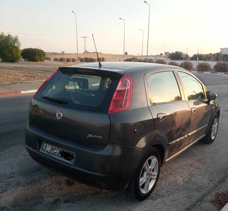 Bizerte Nord Bizerte Bougatfa Fiat Grande Punto Une voiture grundi punto