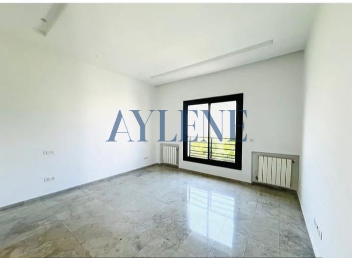 La Marsa Berge Du Lac Location Appart. 3 pices Duplex s3 spacieux avec jardin au lac 2