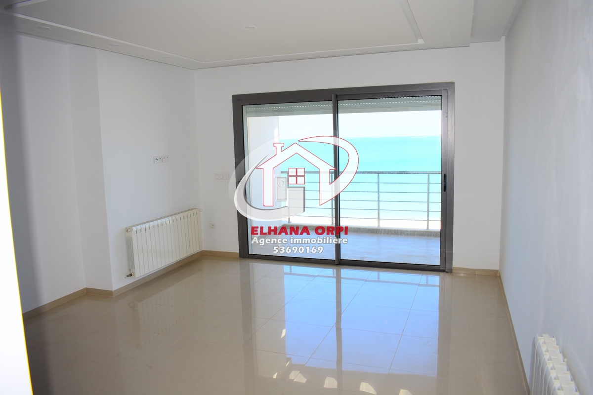 Mahdia Mahdia Vente Appart. 3 pices Appartement s3 pied dans leau front de la mer