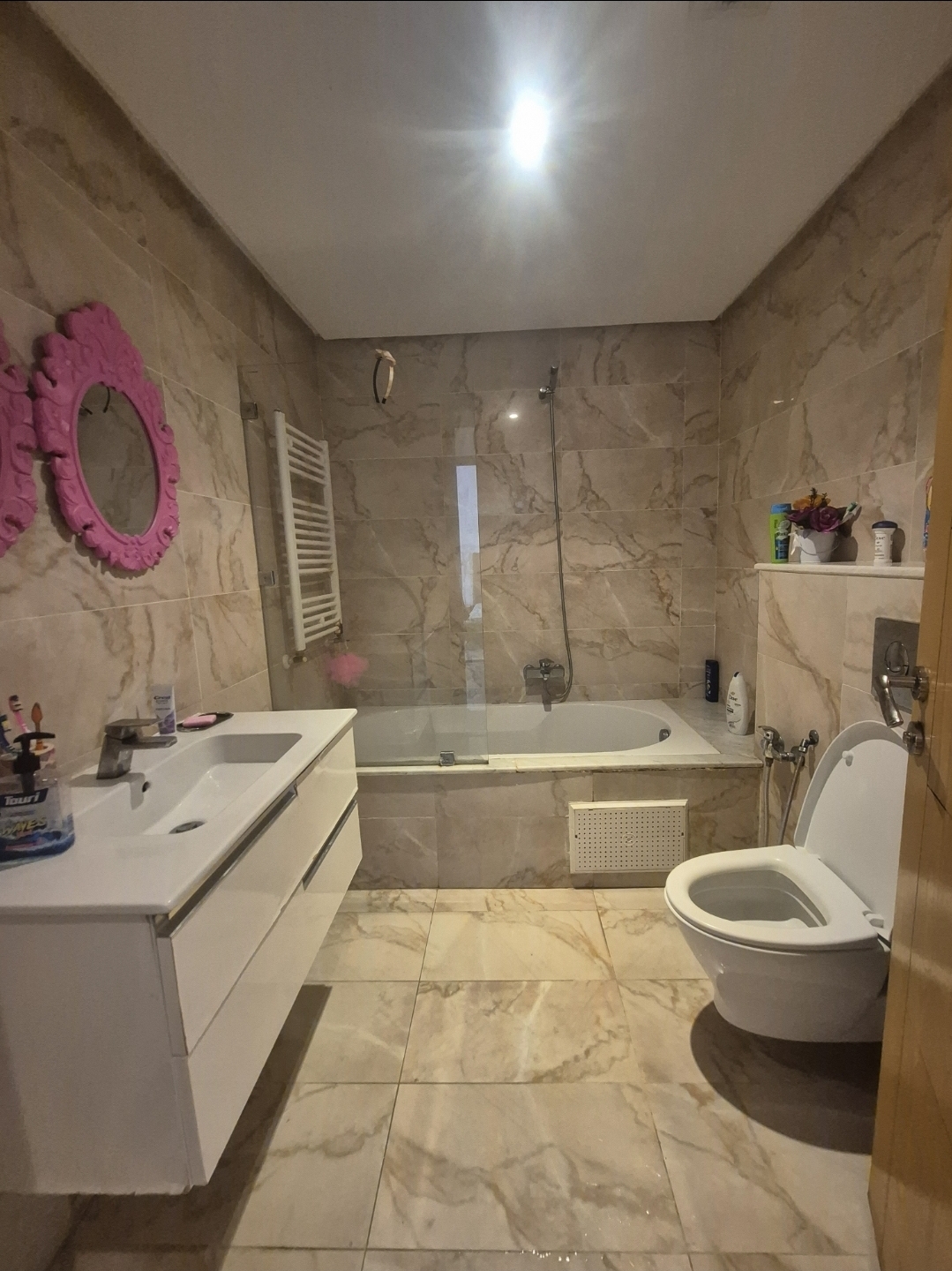 La Marsa El Aouina Vente Appart. 5 pices+ S plus 3 avec terrasse sjour ppk
