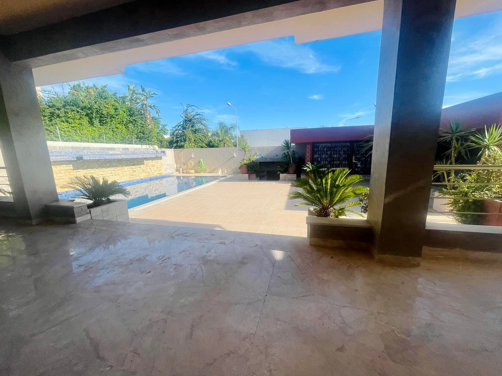 Ariana Ville Cite Ennasr 2 Vente Maisons Villa trs haut standing