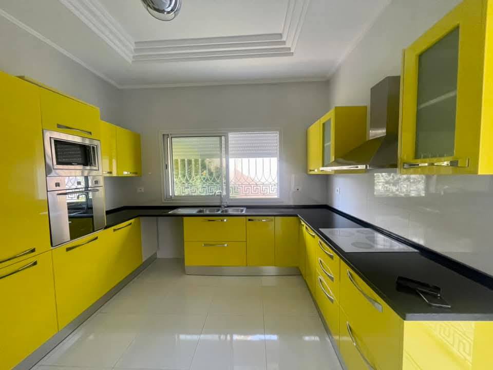 Ariana Ville Cite Ennasr 2 Vente Maisons Villa trs haut standing