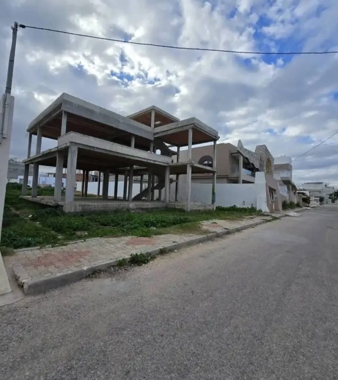 Sousse Jaouhara Khezama Ouest Vente Maisons Villa inacheve r2  khezama ouest