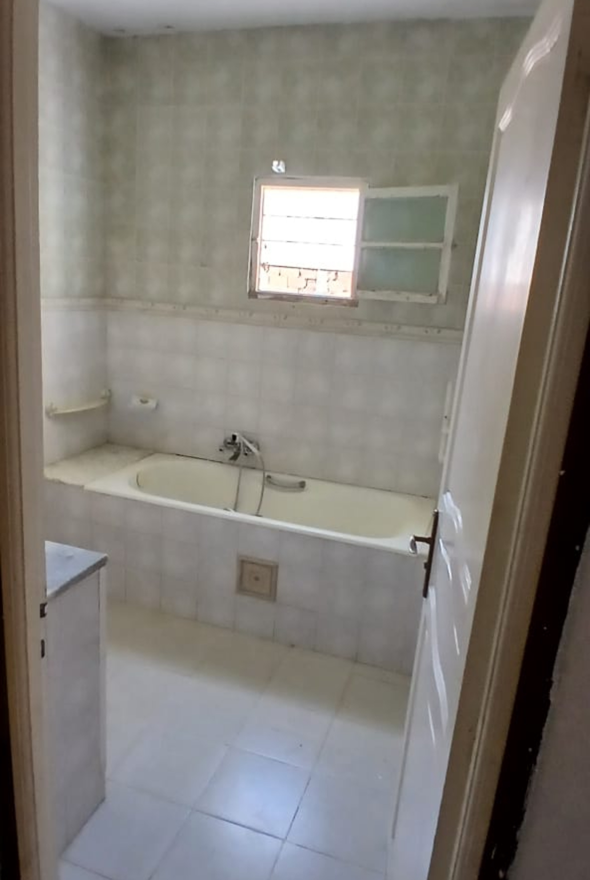 Raoued Borj Touil Vente Maisons Villa borj touil avec jardin